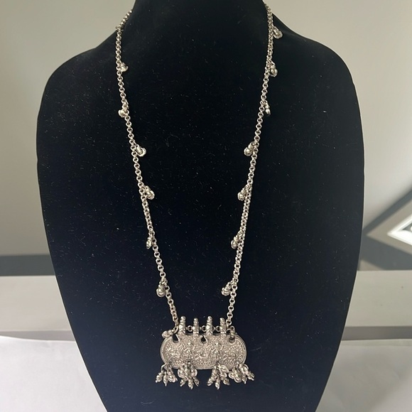 Accessocraft NYC Silvertone Etched Metal 15” Long Necklace - Picture 1 of 8